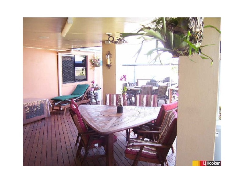 2 Jade Court, Glenella QLD 4740