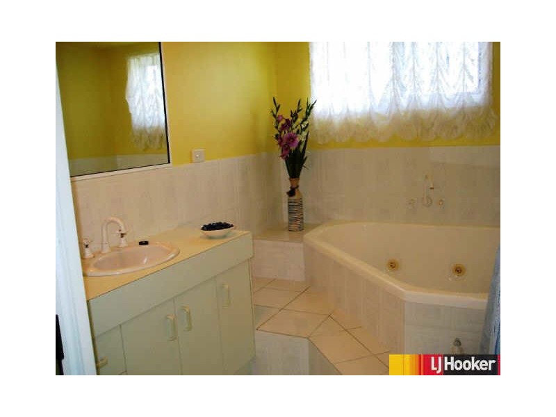 10 Balmoral Court, Beaconsfield QLD 4740