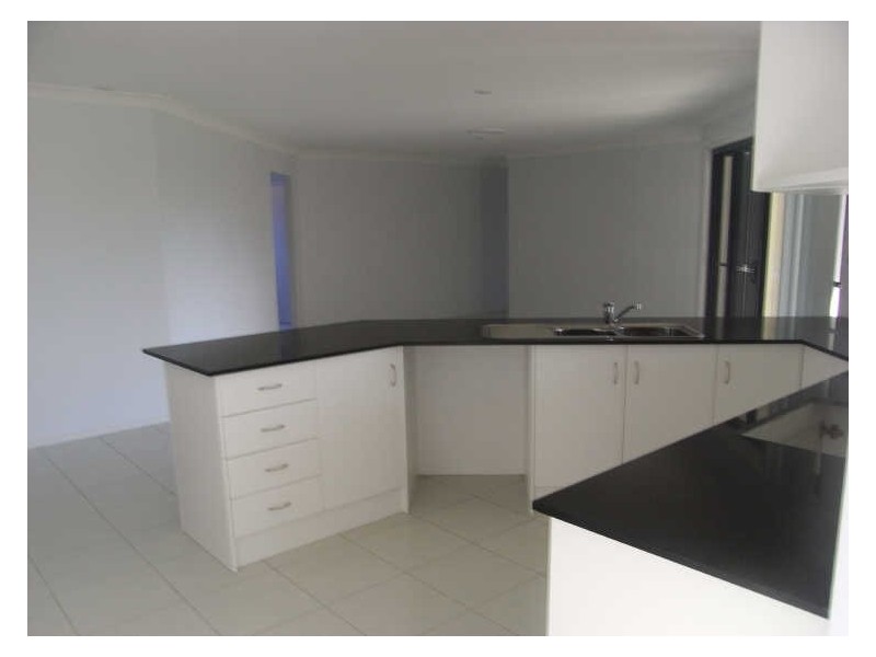 12 Ulladulla Street, Blacks Beach QLD 4740