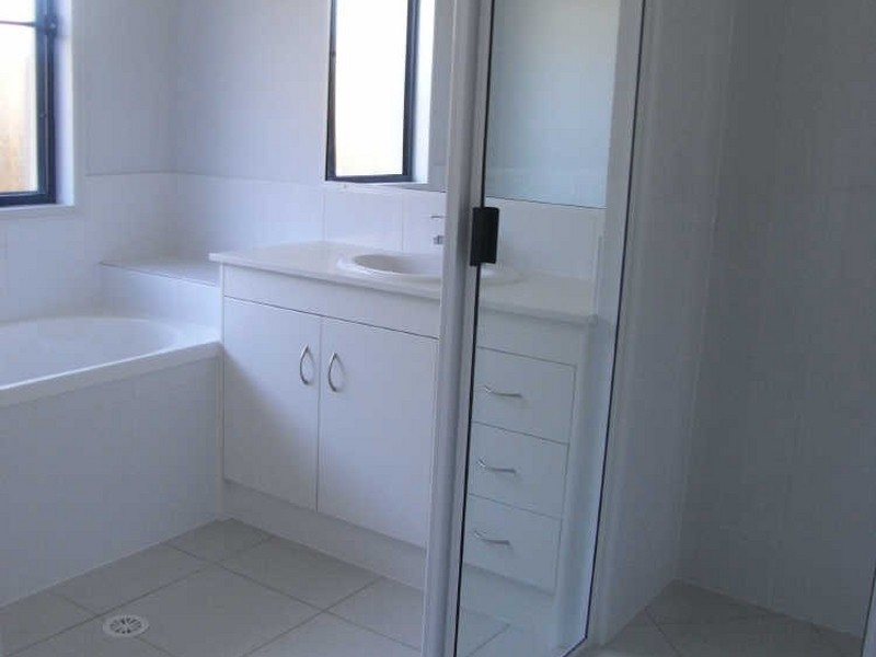 12 Ulladulla Street, Blacks Beach QLD 4740