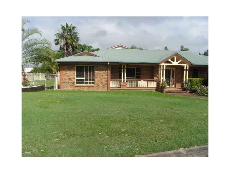 33 Bradman Drive, Glenella QLD 4740