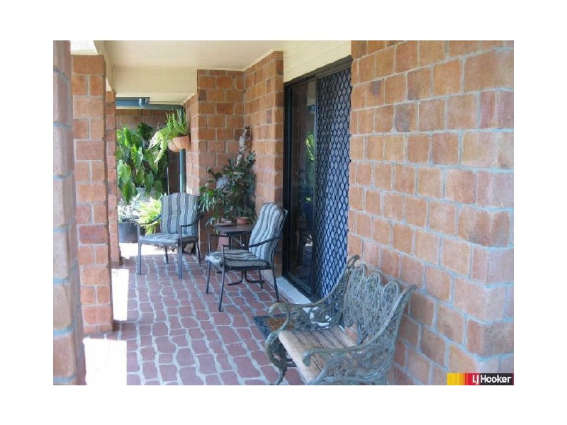 2 Macpherson Street, Moranbah QLD 4744