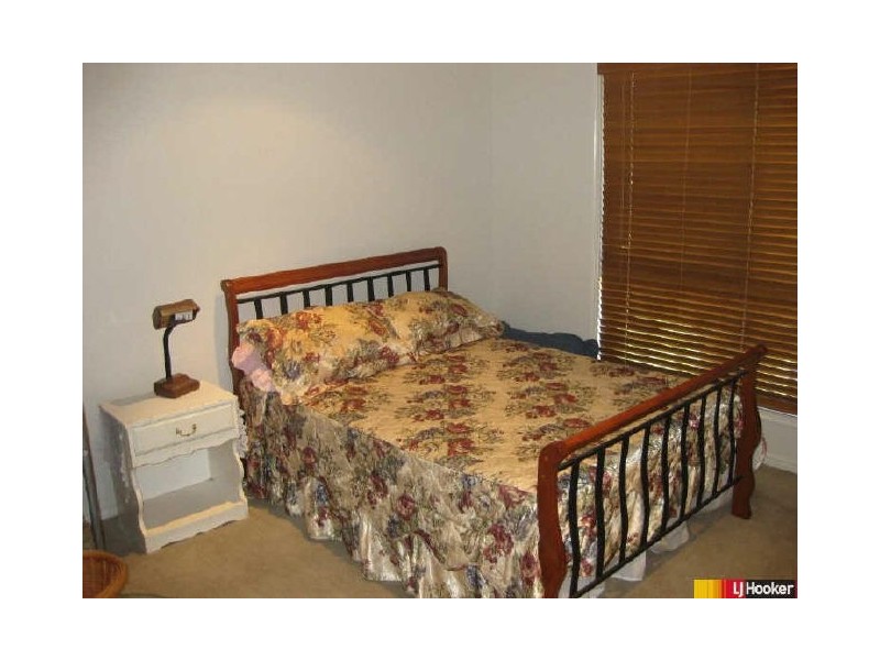2 Macpherson Street, Moranbah QLD 4744