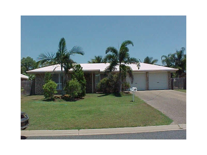5 Hayman Court, Bucasia QLD 4750