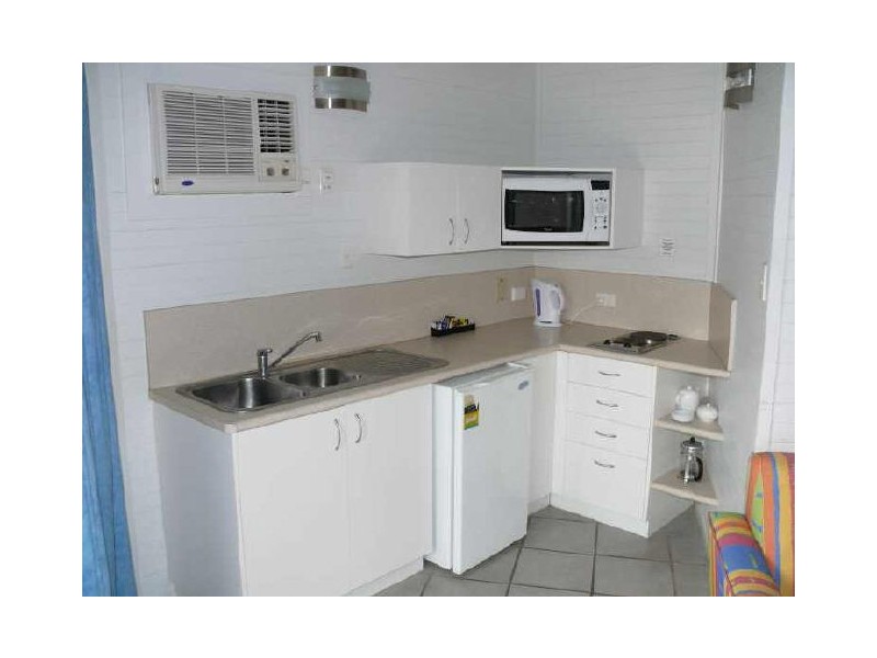 Bungalow 13 Ko-Huna Beach Reso, Bucasia QLD 4750