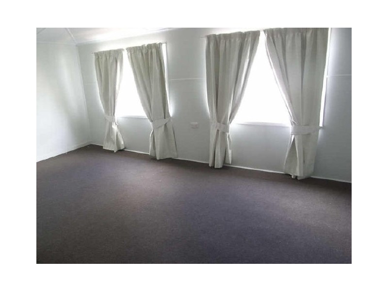 4 Chataway Street, West Mackay QLD 4740