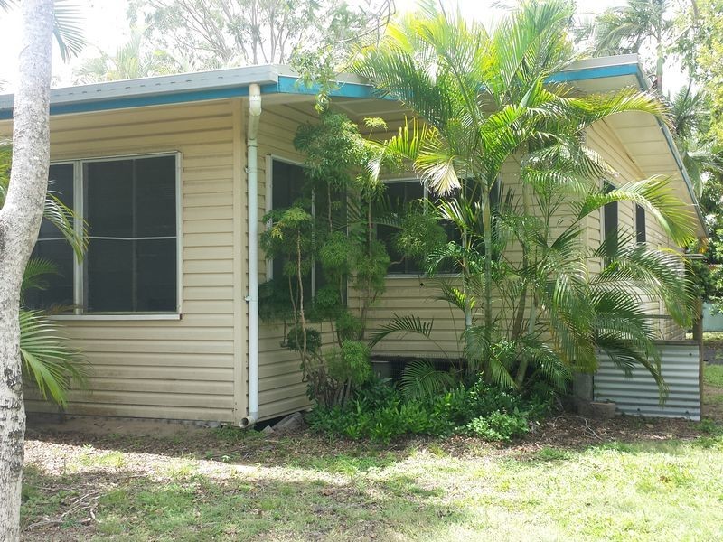 32 Edmonds Street, Bucasia QLD 4750