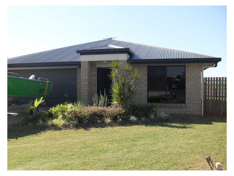 100 Busuttin Drive, Eimeo QLD 4740