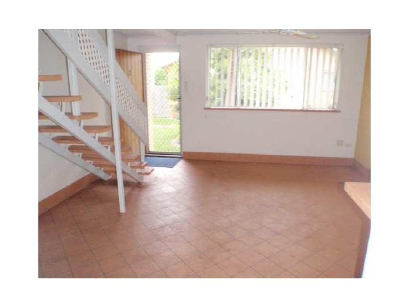 2/9 Creal Street, East Mackay QLD 4740