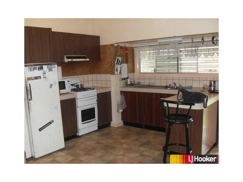 16 Hucker Street, Mackay QLD 4740