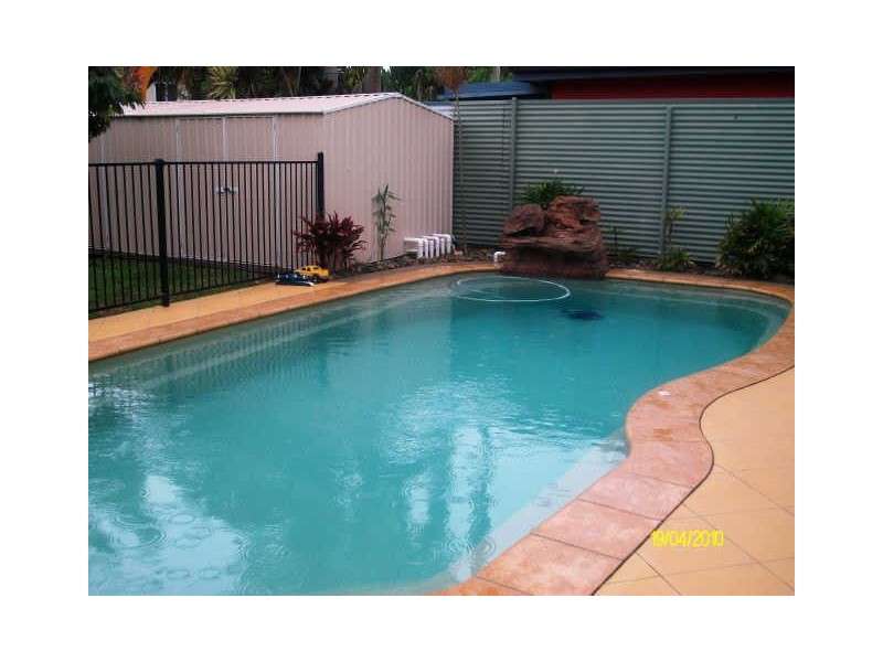 17 Crane Street, Slade Point QLD 4740