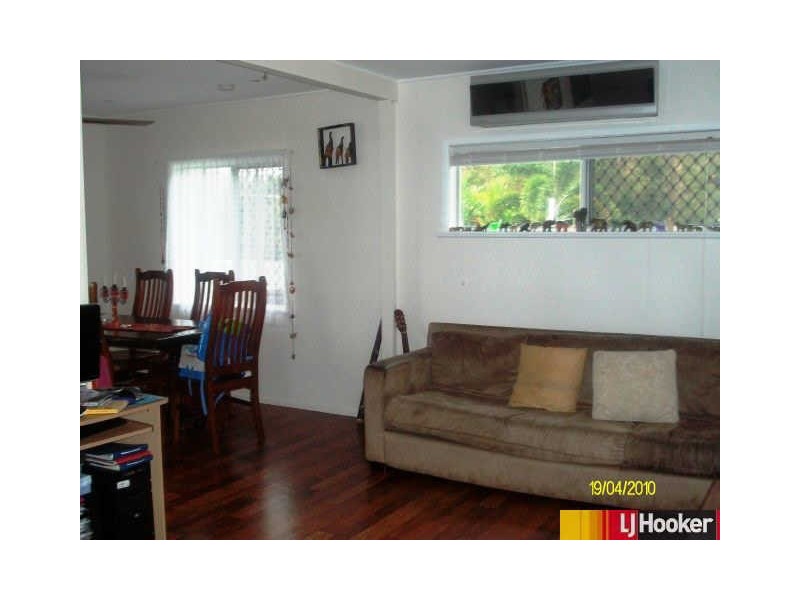 17 Crane Street, Slade Point QLD 4740