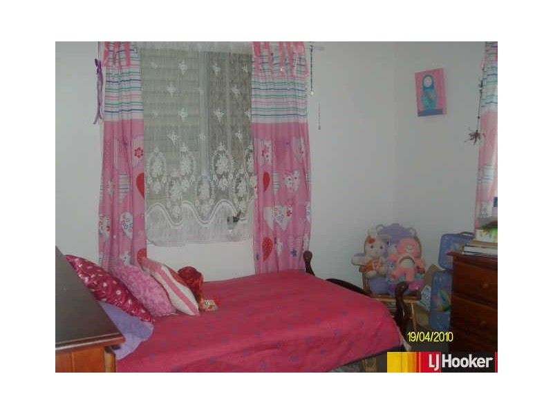 17 Crane Street, Slade Point QLD 4740