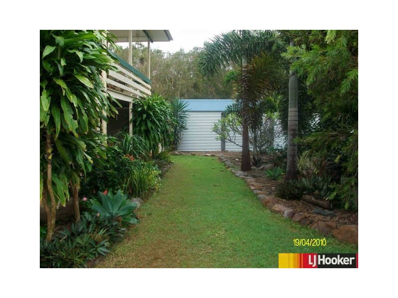 17 Crane Street, Slade Point QLD 4740