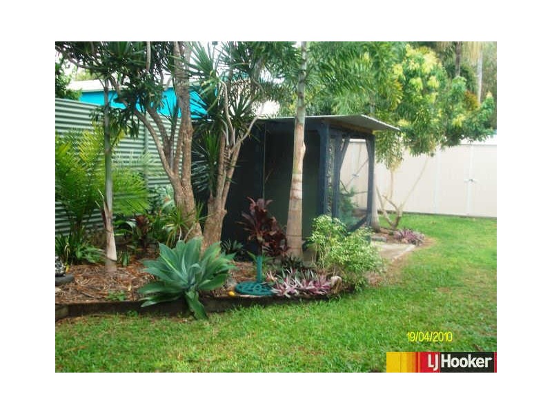 17 Crane Street, Slade Point QLD 4740