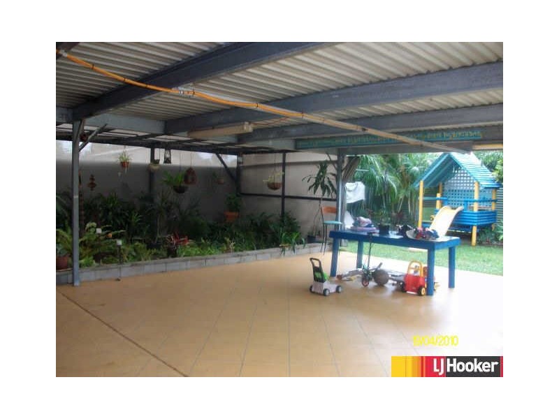 17 Crane Street, Slade Point QLD 4740