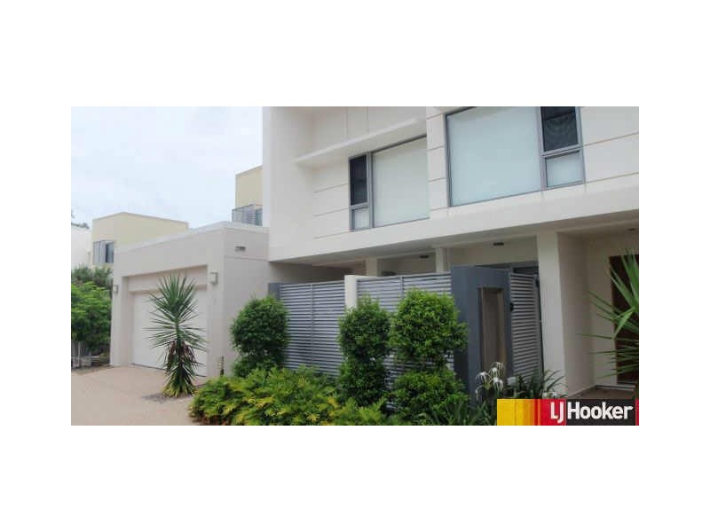 9/2 Belangason Way, Shoal Point QLD 4750