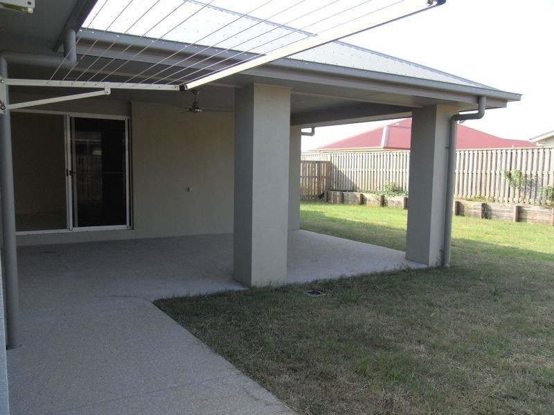 22 Coogee Terrace, Blacks Beach QLD 4740