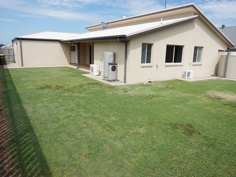 5 Bombo Court, Blacks Beach QLD 4740