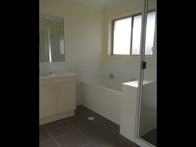 16 Coogee Terrace, Blacks Beach QLD 4740