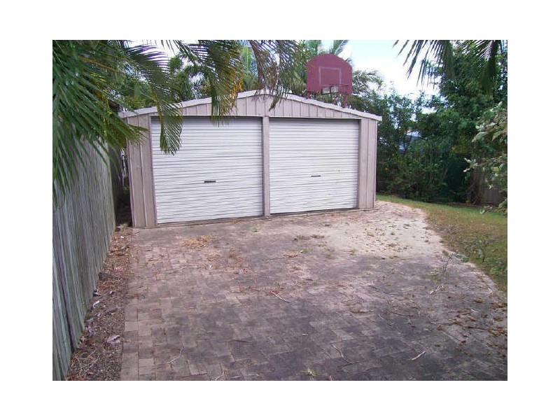 23 Theodore Crescent, Rural View QLD 4740