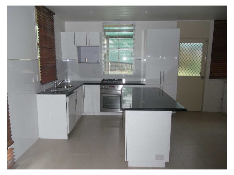 5 Waverley Street, Bucasia QLD 4750