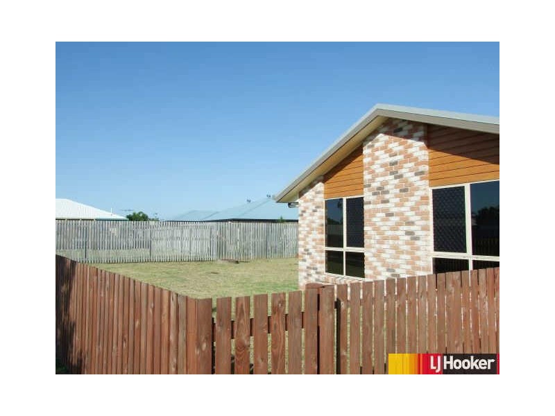 8 Porpoise Place, Andergrove QLD 4740