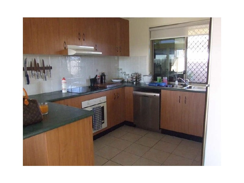 8 Porpoise Place, Andergrove QLD 4740