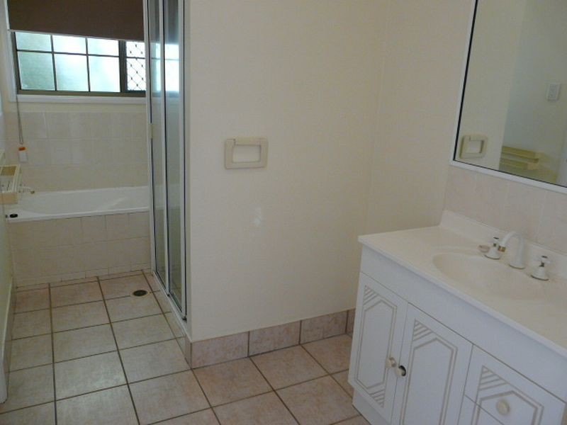 6 Wrasse Court, Andergrove QLD 4740