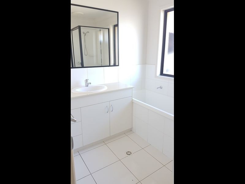 2/72 Whitehaven Drive, Eimeo QLD 4740