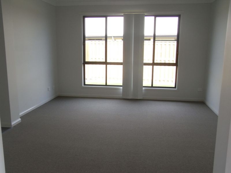 77 Whitehaven Drive, Blacks Beach QLD 4740