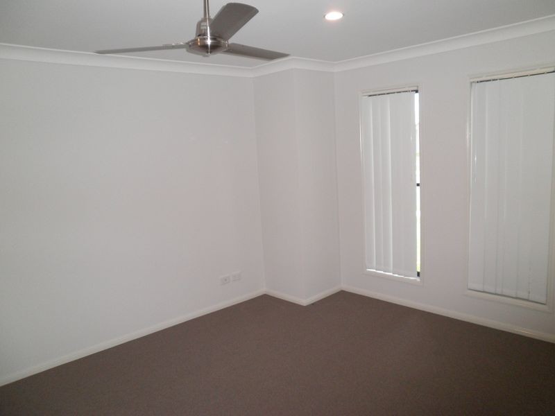 77 Whitehaven Drive, Blacks Beach QLD 4740