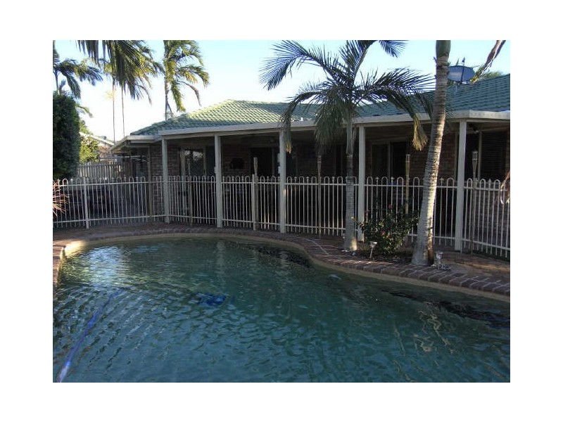 3 Hillcrest Street, Eimeo QLD 4740
