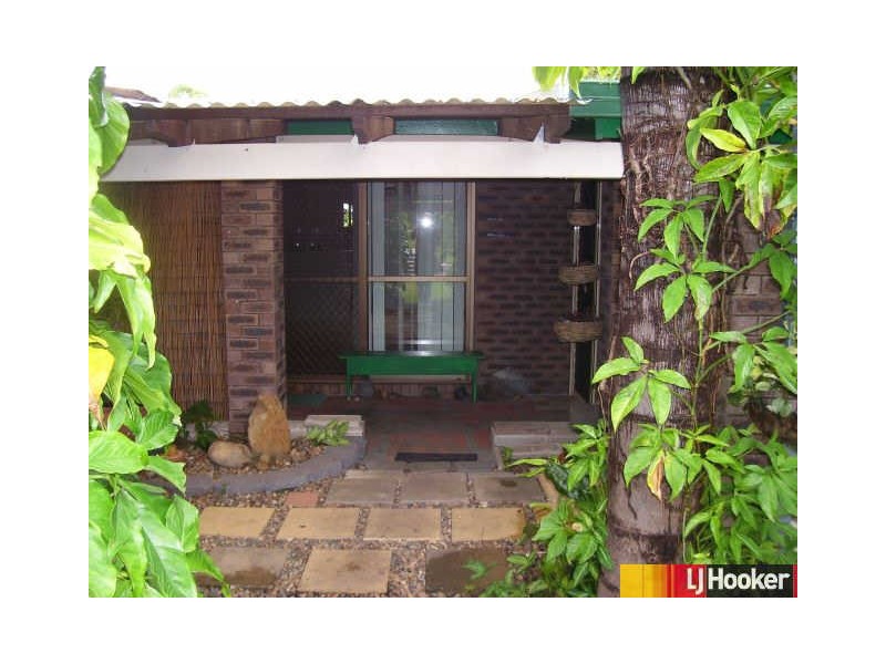 2/18 Loudon Street, Mount Pleasant QLD 4740