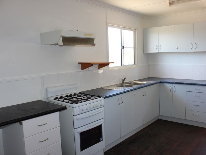 6 Carr Street, North Mackay QLD 4740