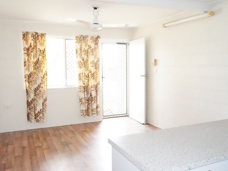 2/25 Melaleuca Street, Slade Point QLD 4740