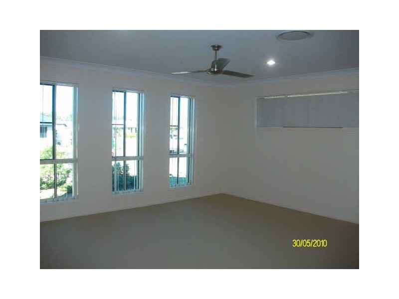 30 Whitehaven Drive, Eimeo QLD 4740