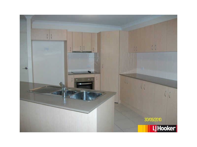 30 Whitehaven Drive, Eimeo QLD 4740