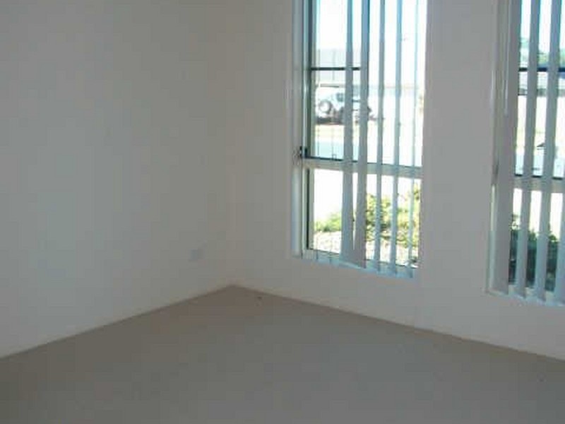 30 Whitehaven Drive, Eimeo QLD 4740