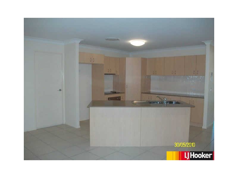 30 Whitehaven Drive, Eimeo QLD 4740