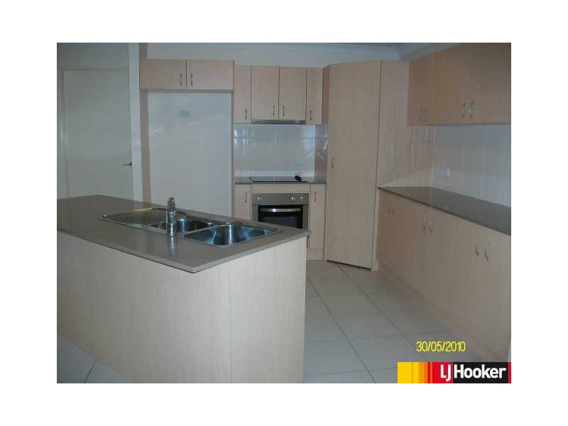 30 Whitehaven Drive, Eimeo QLD 4740