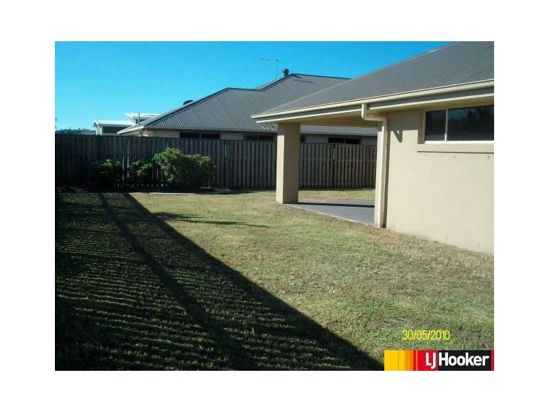 30 Whitehaven Drive, Eimeo QLD 4740