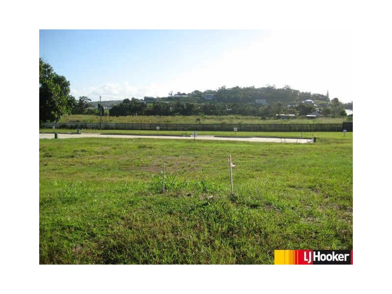 Greenwood Drive, Glenella QLD 4740