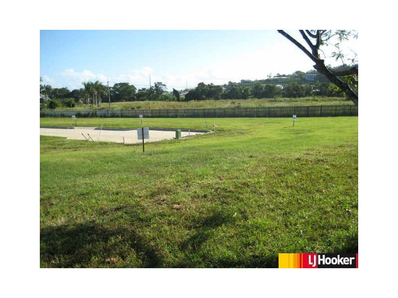 Greenwood Drive, Glenella QLD 4740