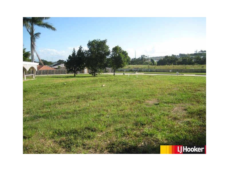 Greenwood Drive, Glenella QLD 4740