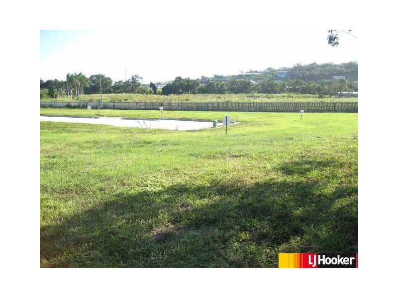Greenwood Drive, Glenella QLD 4740