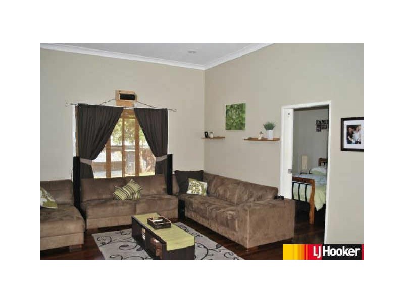 8 Perkins Street, North Mackay QLD 4740