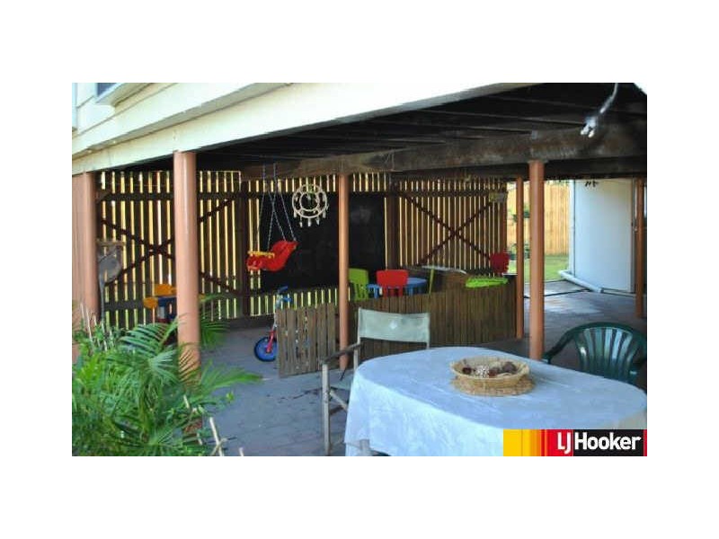 8 Perkins Street, North Mackay QLD 4740