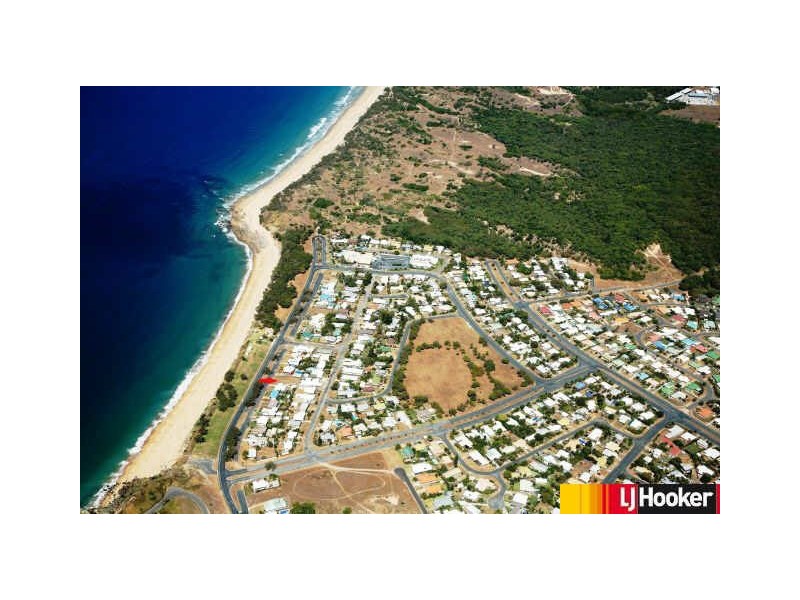 40 Pacific Esplanade, Slade Point QLD 4740