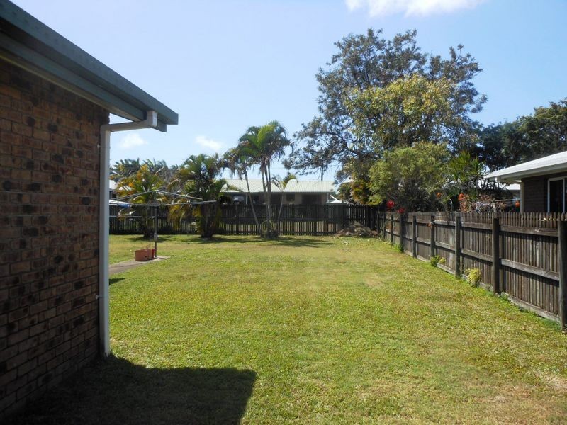 74 Bradman Drive, Glenella QLD 4740